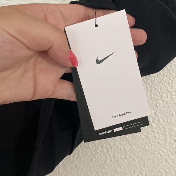 NWT- Nike- Black training sports bra- Size 2X - Picture 3 of 9
